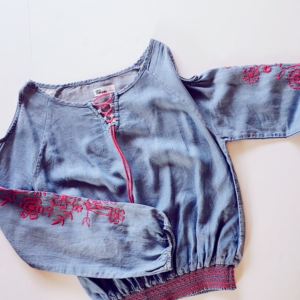 NWT! Epic Threads Top